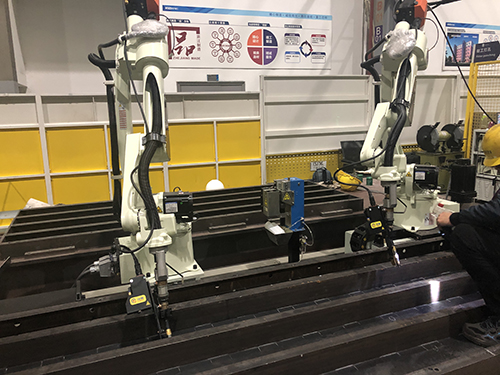 創(chuàng)想智控激光焊縫跟蹤器在箱體焊接應(yīng)用